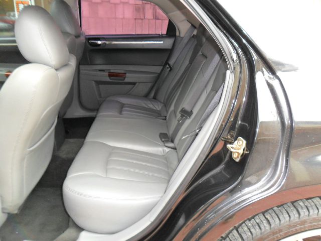 2005 Chrysler 300C Regular Cab