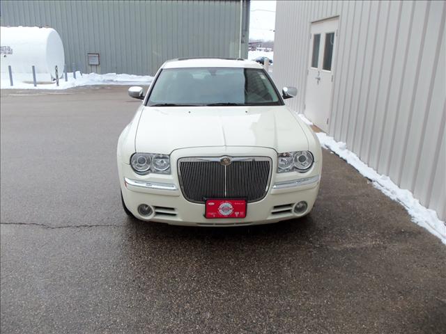 2005 Chrysler 300C Unknown