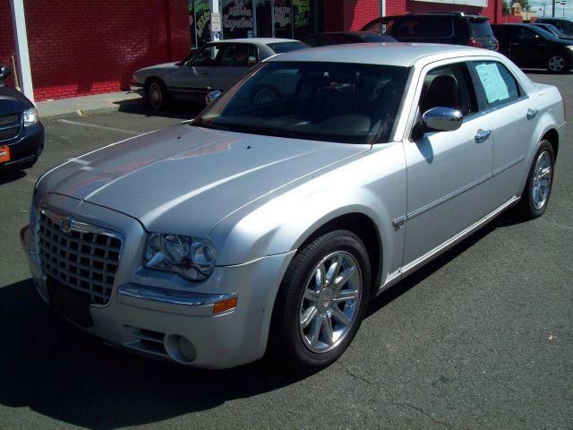 2005 Chrysler 300C Regular Cab