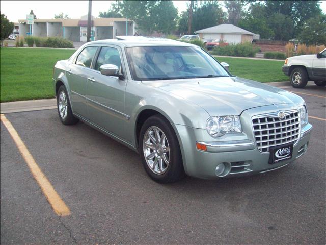 2005 Chrysler 300C 4x4 XLT