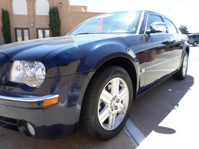 2005 Chrysler 300C 5-pass Ltd