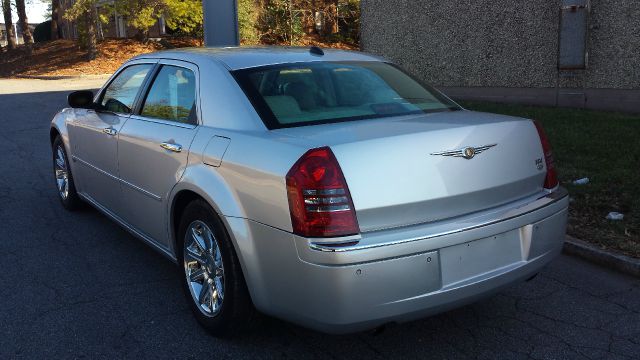 2005 Chrysler 300C Crew SRW FX4 XLT 4X4