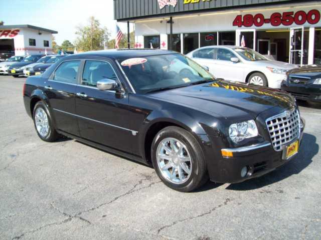 2005 Chrysler 300C Regular Cab