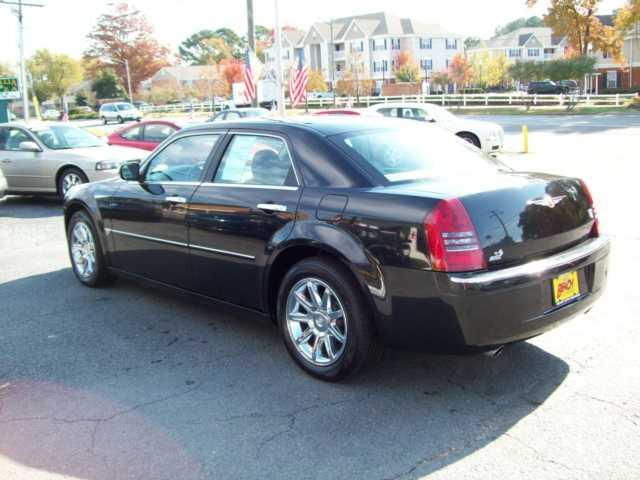 2005 Chrysler 300C Regular Cab