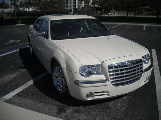 2005 Chrysler 300C C240 4dr Sdn 2.6L Sedan