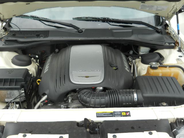 2005 Chrysler 300C Regular Cab