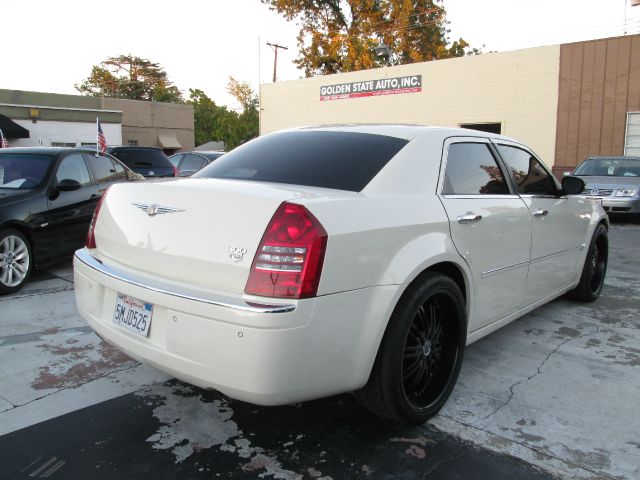 2005 Chrysler 300C Regular Cab