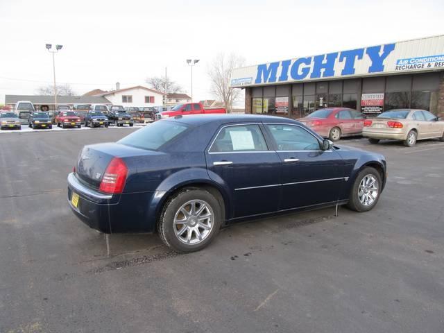 2005 Chrysler 300C Regular Cab