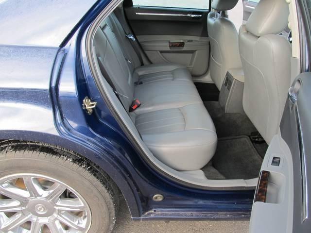 2005 Chrysler 300C Regular Cab