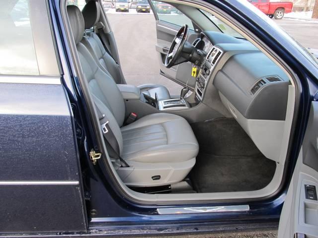 2005 Chrysler 300C Regular Cab