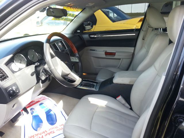 2005 Chrysler 300C Regular Cab