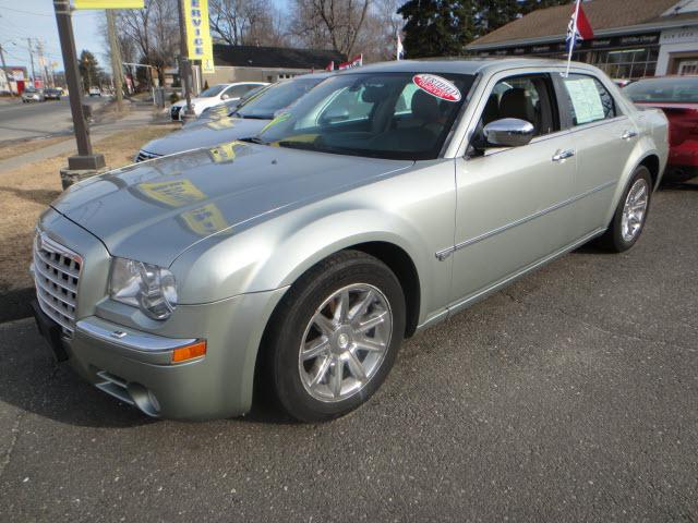 2005 Chrysler 300C Regular Cab