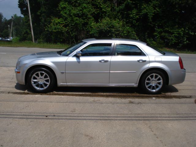 2005 Chrysler 300C Regular Cab