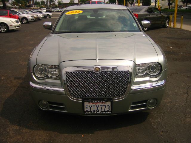 2005 Chrysler 300C Regular Cab