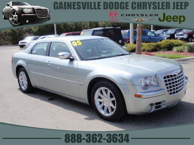 2005 Chrysler 300C Regular Cab