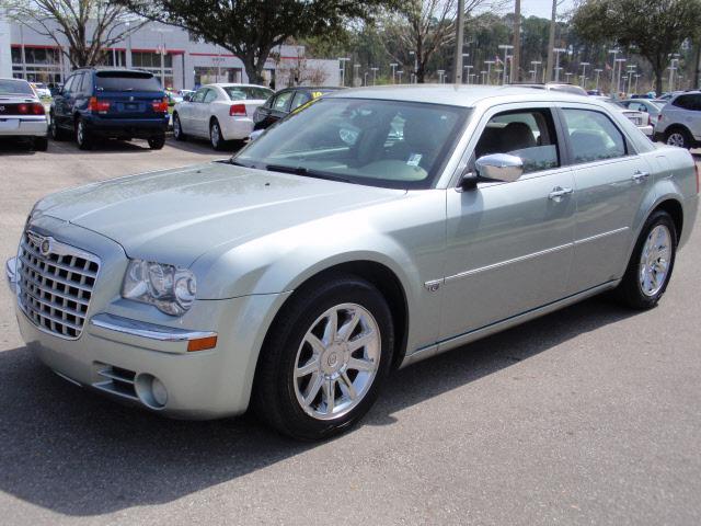 2005 Chrysler 300C Regular Cab