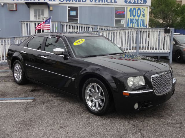 2005 Chrysler 300C Regular Cab