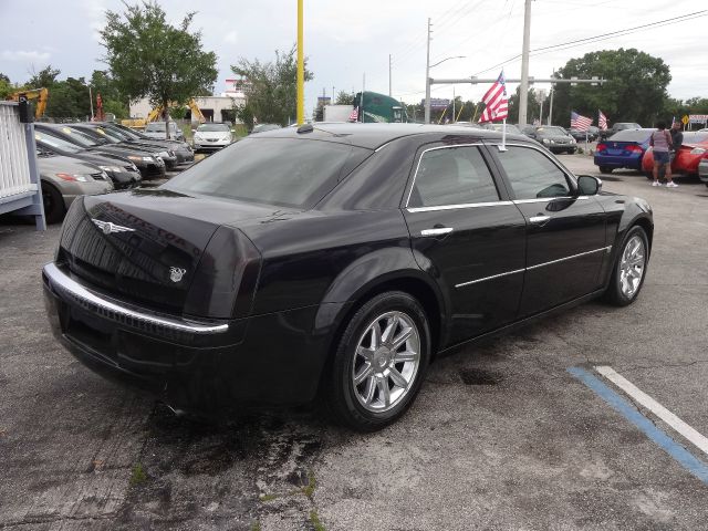 2005 Chrysler 300C Regular Cab