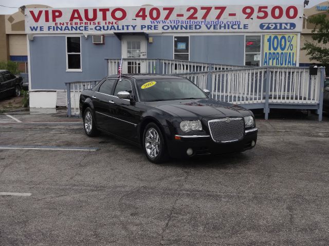 2005 Chrysler 300C Regular Cab