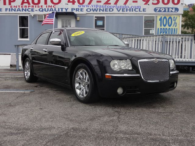 2005 Chrysler 300C Regular Cab