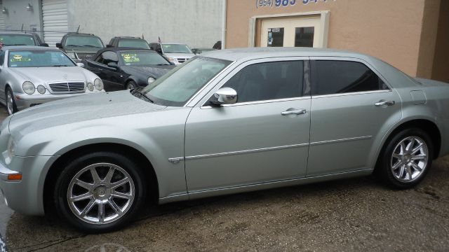 2005 Chrysler 300C Regular Cab