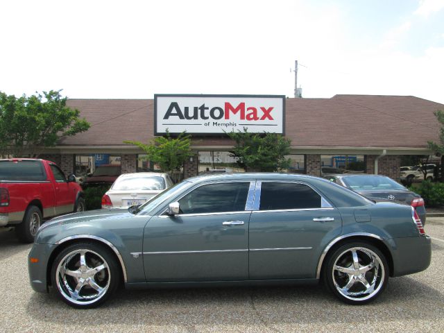 2005 Chrysler 300C 4x4 XLT