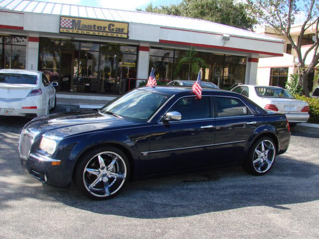 2005 Chrysler 300C Unknown