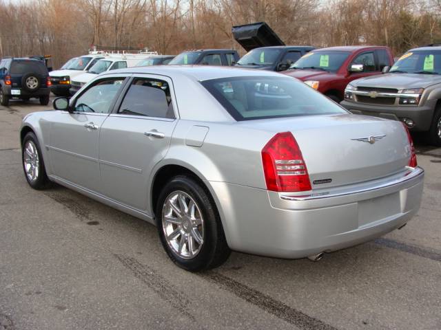 2005 Chrysler 300C 5 LT