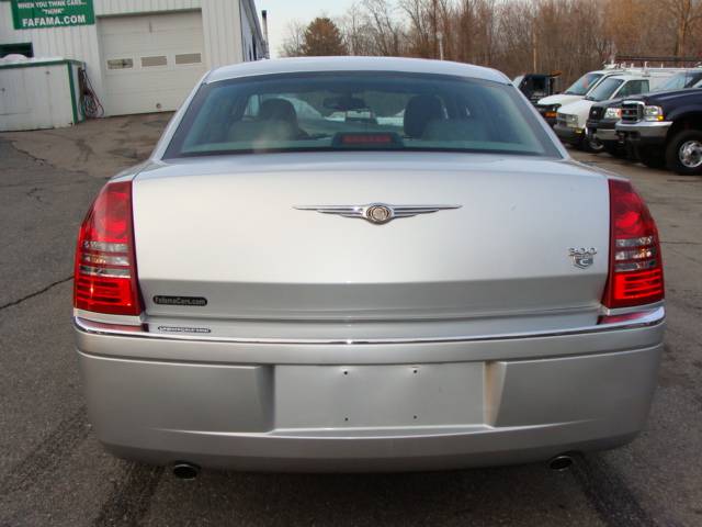 2005 Chrysler 300C 5 LT