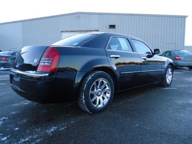 2005 Chrysler 300C Regular Cab