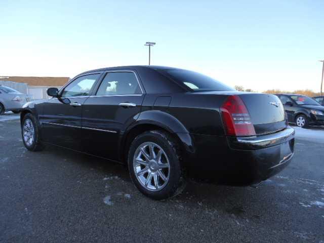 2005 Chrysler 300C Regular Cab