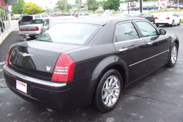 2005 Chrysler 300C Regular Cab