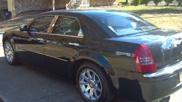 2005 Chrysler 300C Regular Cab