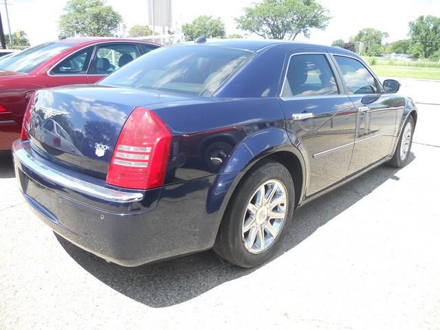 2005 Chrysler 300C Regular Cab