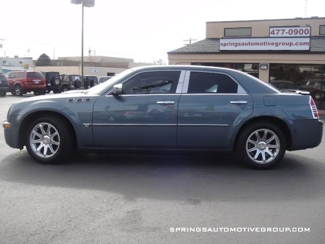 2005 Chrysler 300C C240 4dr Sdn 2.6L Sedan