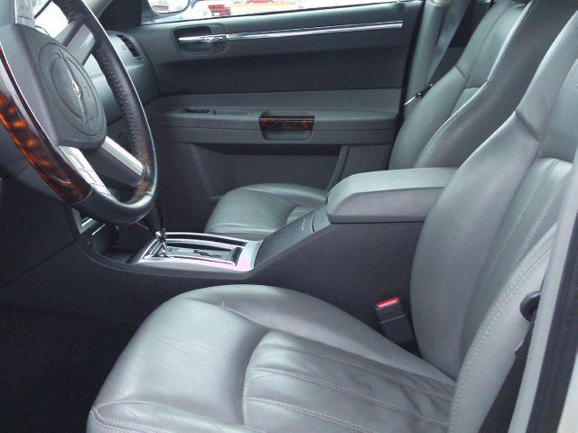 2005 Chrysler 300C Regular Cab