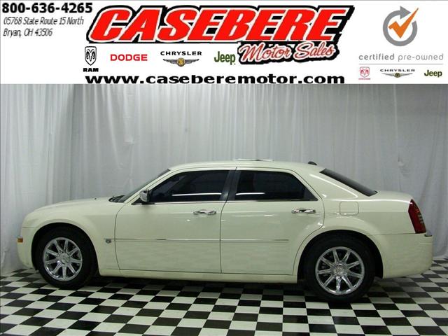 2005 Chrysler 300C Unknown