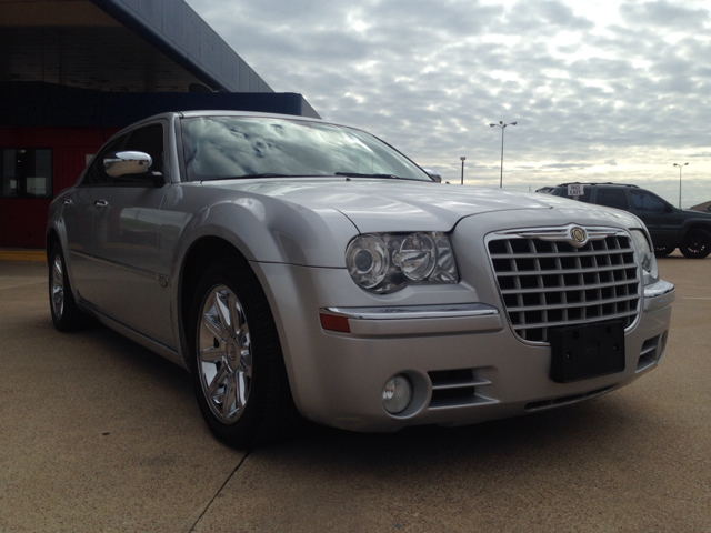 2005 Chrysler 300C 4x4 XLT