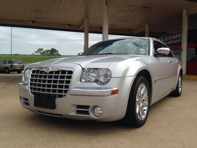 2005 Chrysler 300C 4x4 XLT