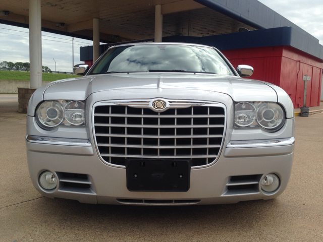 2005 Chrysler 300C 4x4 XLT