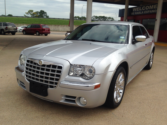 2005 Chrysler 300C 4x4 XLT