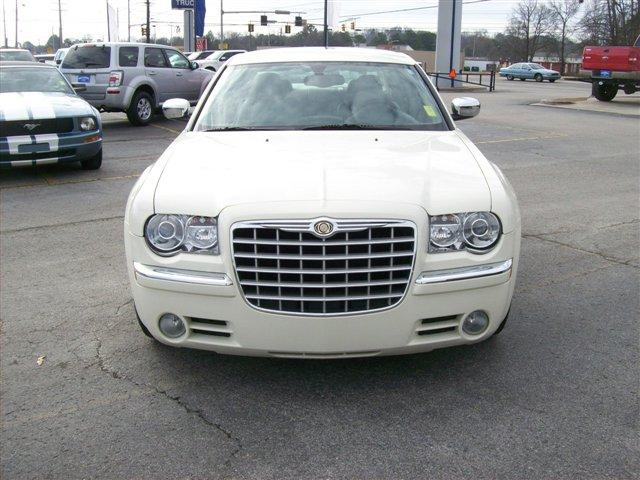 2005 Chrysler 300C Regular Cab