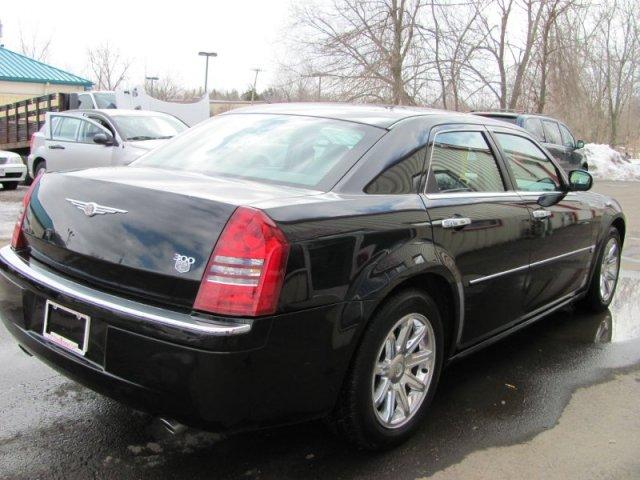 2005 Chrysler 300C Unknown