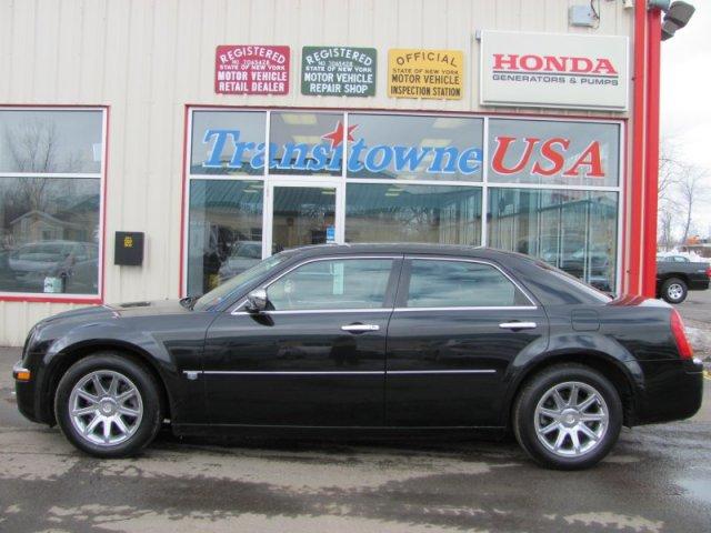 2005 Chrysler 300C Unknown