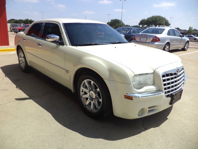 2005 Chrysler 300C Regular Cab