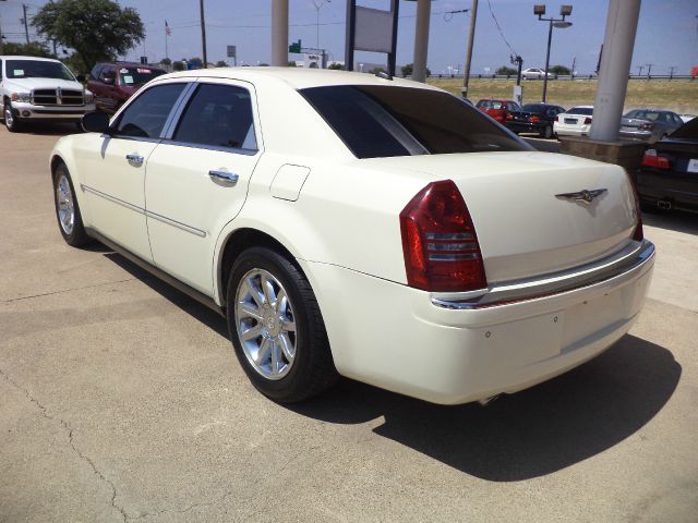 2005 Chrysler 300C Regular Cab