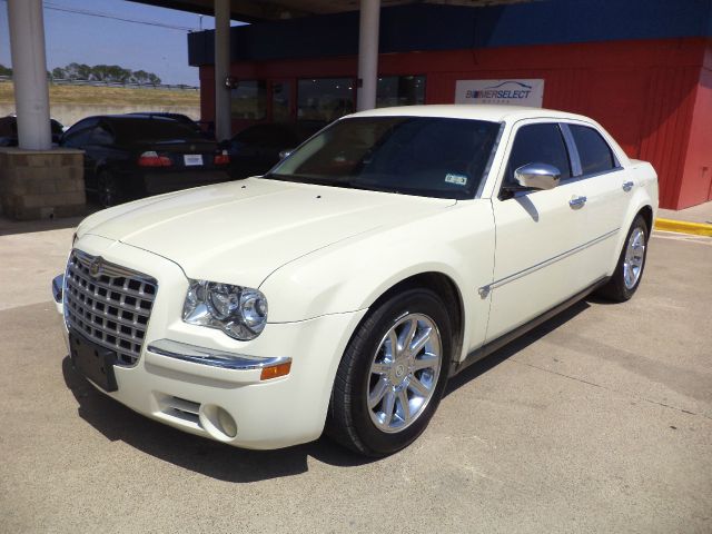 2005 Chrysler 300C Regular Cab