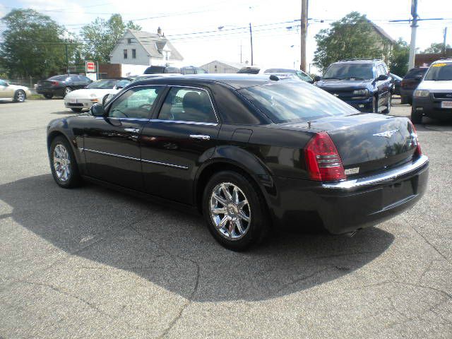 2005 Chrysler 300C Regular Cab