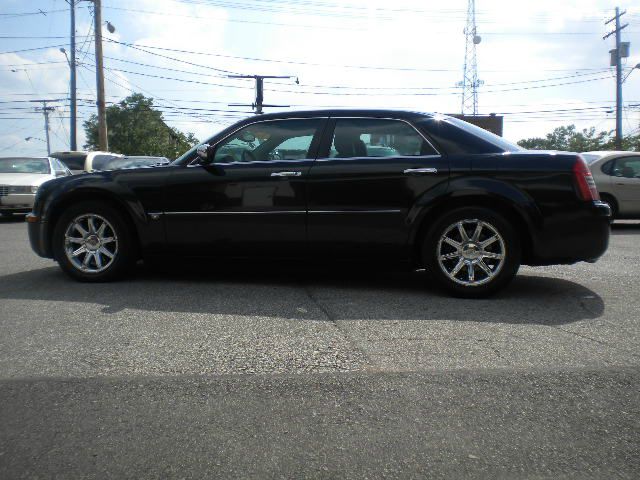 2005 Chrysler 300C Regular Cab