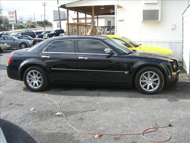 2005 Chrysler 300C SLT 25